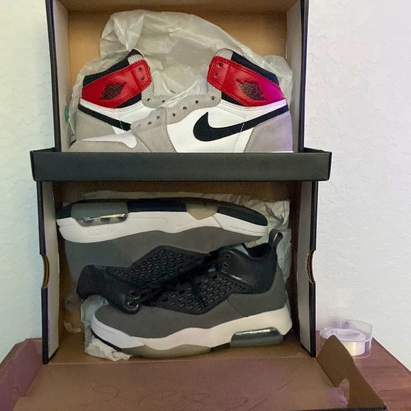 Jordan 1 smoke grey retro(used) jordan maxin 200 cool grey